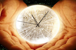 reloj manos AQUI-Y-AHORA-dos-