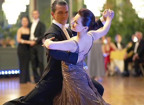 1266277726_74423856_1-Clases-de-bailes-de-salon-Aprende-a-bailar-centro