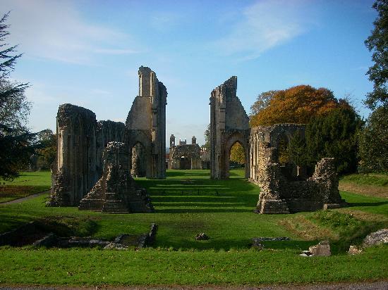 glastonbury-abbey