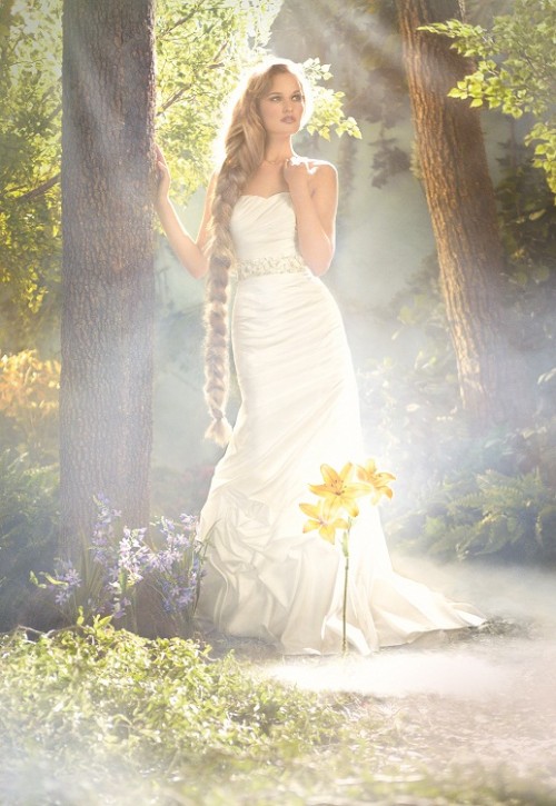 Vestido-de-novia-inspirado-en-la-princesa-Rapunzel-Foto-Alfred-Angelo-500x725