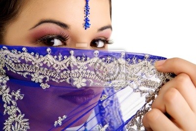 cuadro-poster-mujer-india-con-un-hermoso-sari-azul-etnico