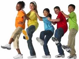 aa niño  bailan10_estupendas_ideas_para_cumpleanos_baile