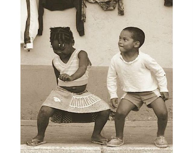 niños-bailando