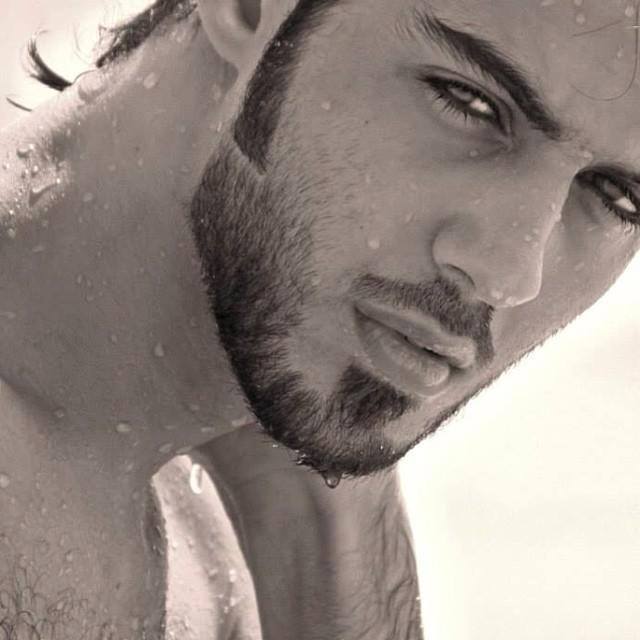 375759_1432865990287450_1897679225_n